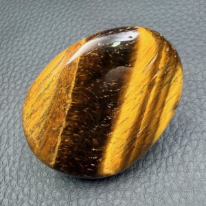 Galet en Oeil de Tigre