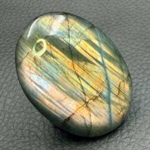 Galet de Labradorite