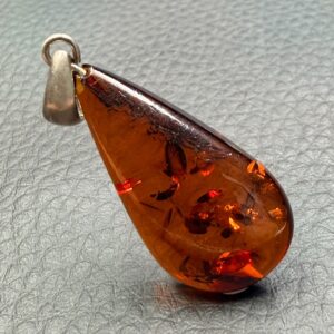 pendentif ambre