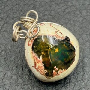Pendentif en Opale de Feu