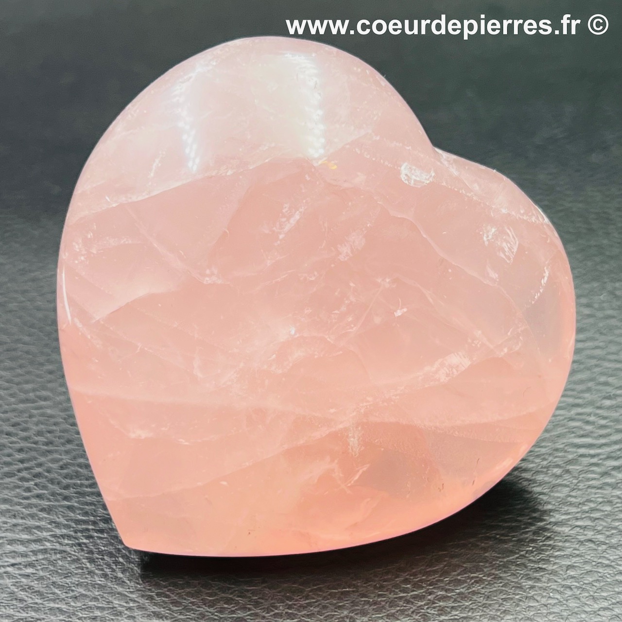 Coeur en quartz rose de Madagascar (réf cqr11)