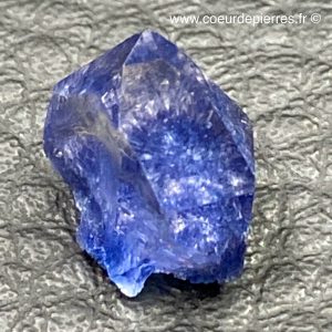 Prisme de cristal de roche à inclusions de dumortiérite du Brésil (qid3)
