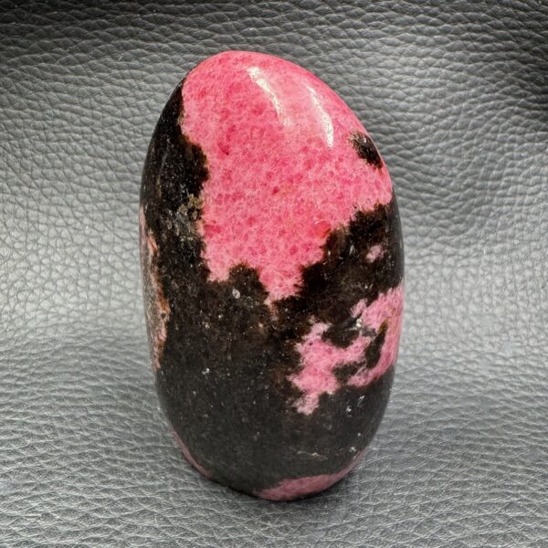 Rhodonite de Madagascar "Forme Libre" (réf br1) – Image 2