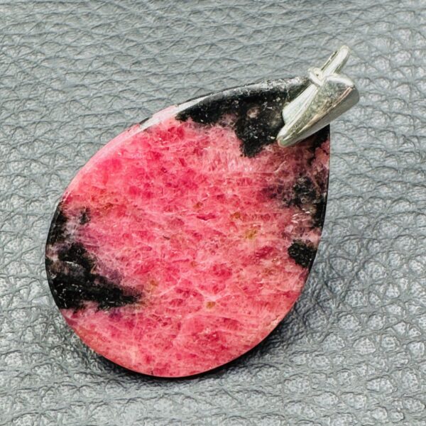 Pendentif en Rhodonite de Madagascar (réf rd11) – Image 3