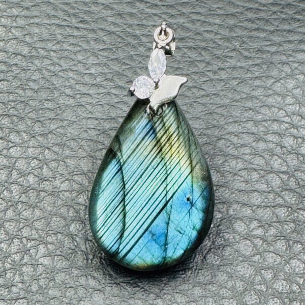 Pendentif Labradorite Doré Bleu (réf ltm2) – Image 2