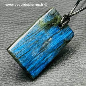 Pendentif en Labradorite bleue abyssal (réf lba56)