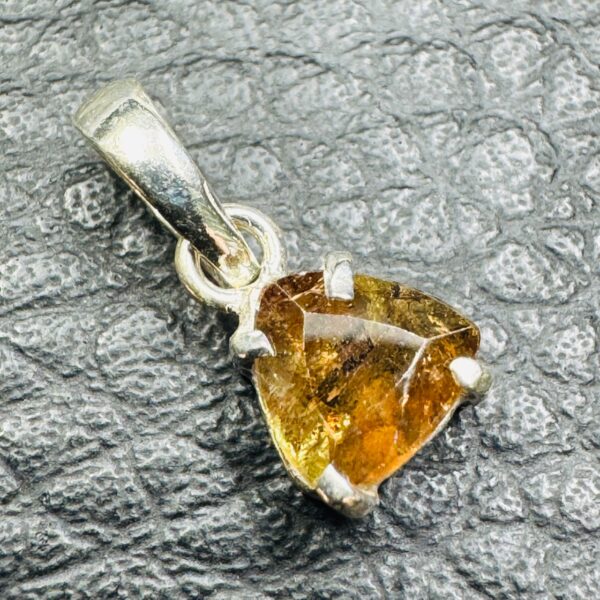 Pendentif en Chiastolite “Andalousite” d’Australie (réf chi9) – Image 2