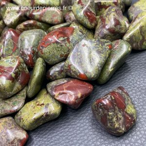 Epidote (dragon stone) du Brésil « pierres roulées » grande taille