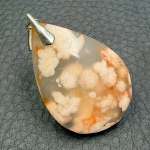 Pendentif en Agate Sakura