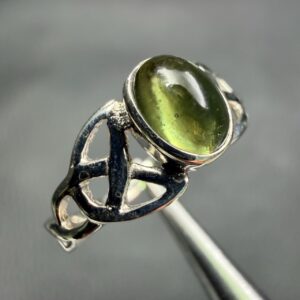 Bague en Moldavite