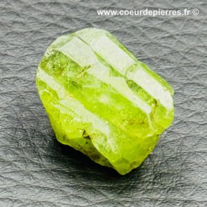 Péridot “cristal Brut Naturel” (réf pe3)