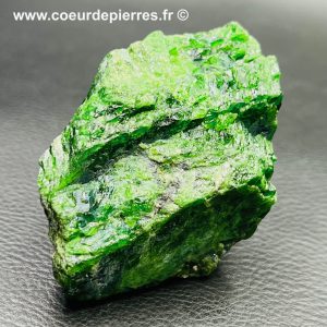 Chrome diopside de Russie « brut » (ref chd4)