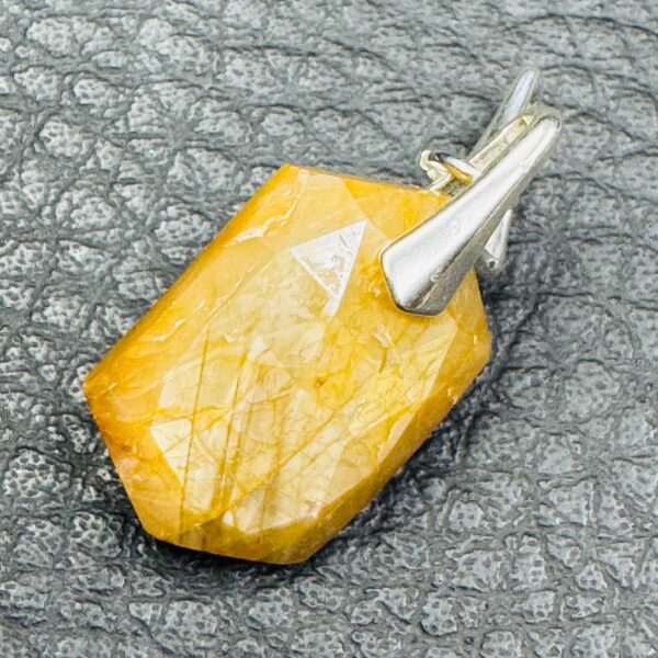 Pendentif en Saphir Jaune
