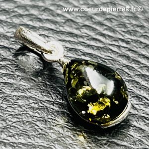 Pendentif en ambre verte de la mer Baltique (réf pa23)