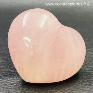 Coeur en quartz rose de Madagascar (réf cqr1)