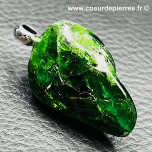 Pendentif en Chrome diopside de Russie (réf pcd3)