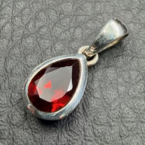 Pendentif en Grenat