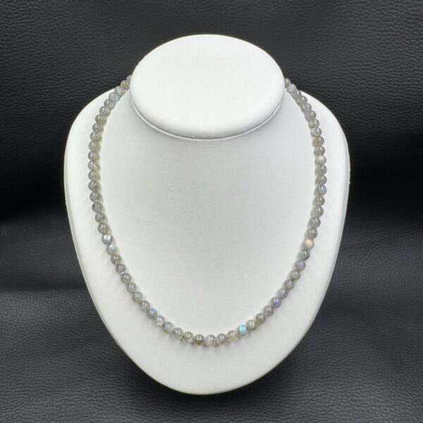 Collier en Labradorite "perles 6mm" (réf cla6) – Image 2