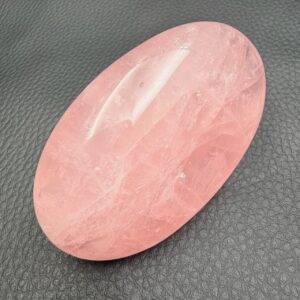 Galet en Quartz Rose