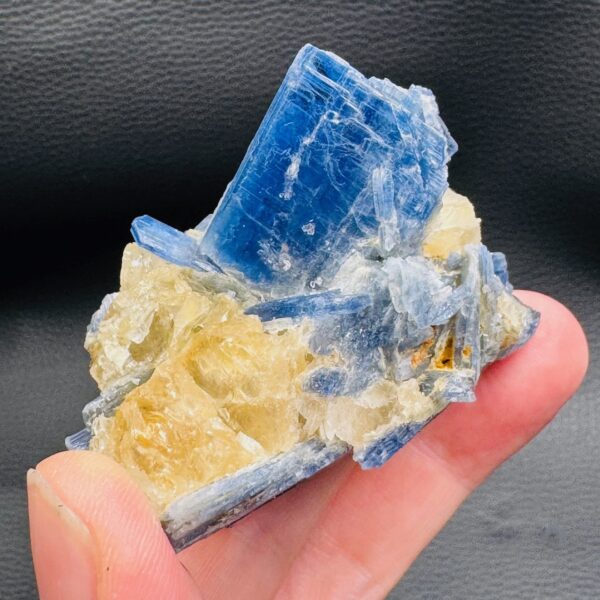 Cyanite