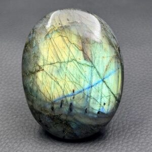 Galet de Labradorite