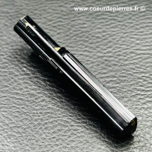 Tourmaline noire de Madagascar (réf T22)