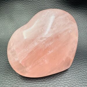Coeur en Quartz Rose