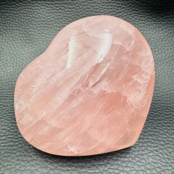 Coeur en Quartz Rose de Madagascar (réf cqr12) – Image 3