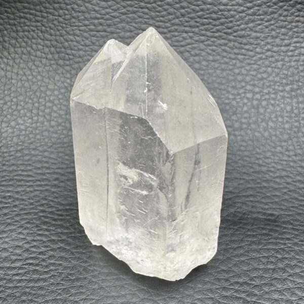 Prisme de cristal de roche de Madagascar (réf cr38) – Image 4