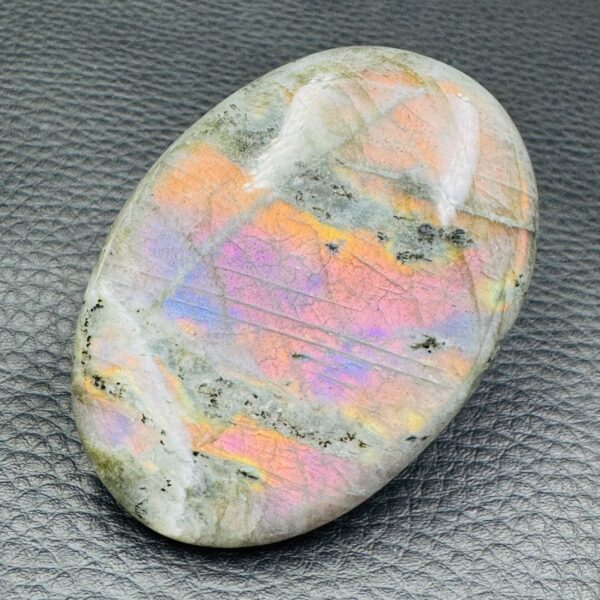 Galet en Labradorite Spectrolite (réf gl61) – Image 2