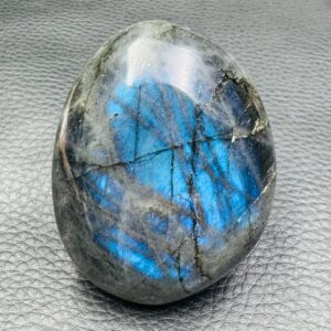 Galet de Labradorite