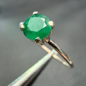 Bague avec Émeraude
