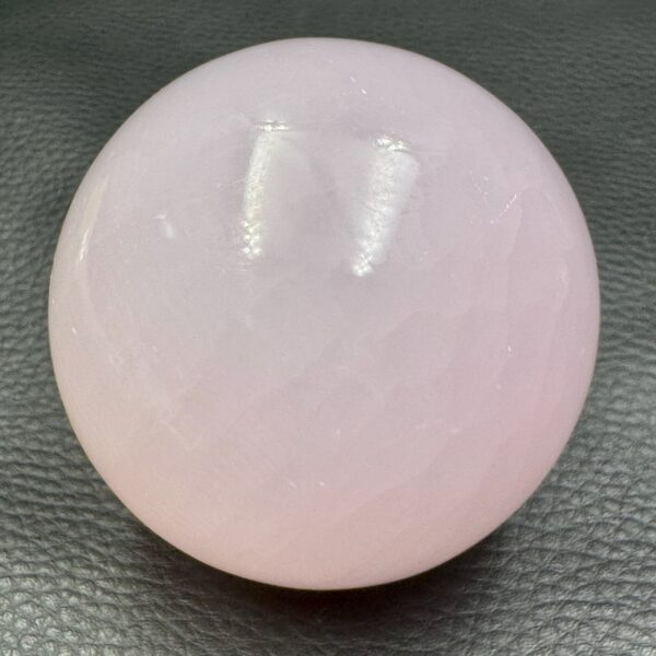 Sphère en Manganocalcite du Pérou (ref cob9) – Image 3
