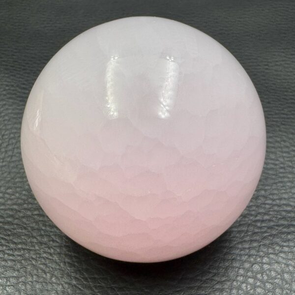 Sphère en Manganocalcite du Pérou (ref cob9) – Image 2