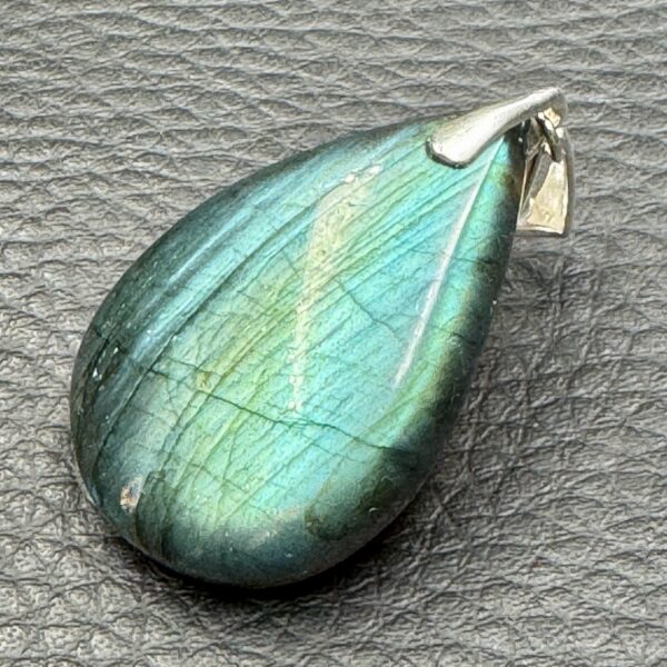 Pendentif en Labradorite Verte (réf lve3) – Image 2