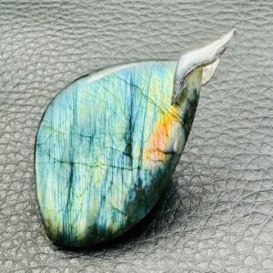 Pendentif en Labradorite Verte