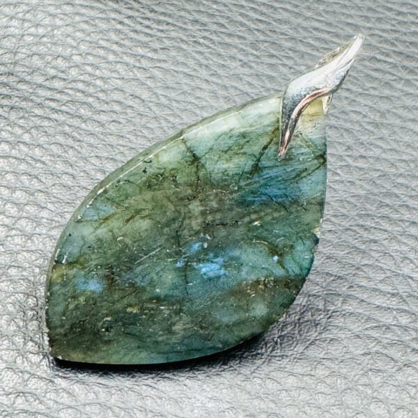 Pendentif en Labradorite Verte (réf lve64) – Image 2