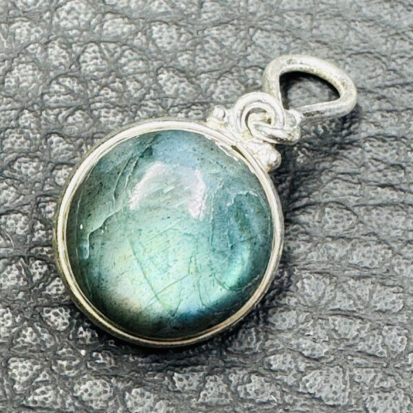 Pendentif en Labradorite Verte (réf lve94) – Image 2