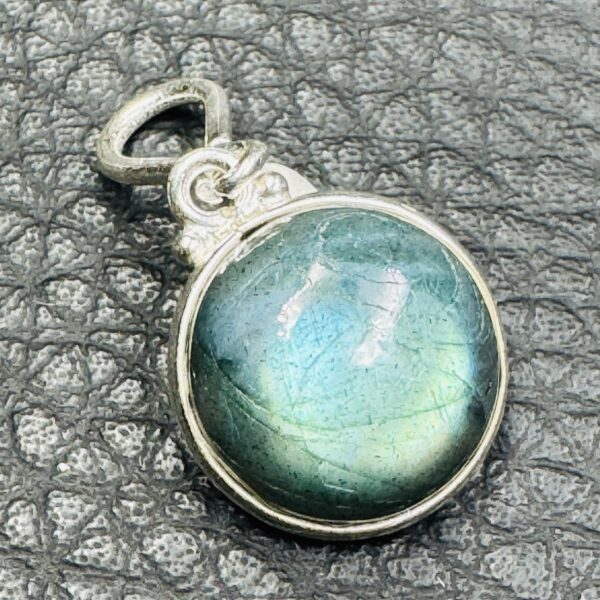Pendentif en Labradorite Verte