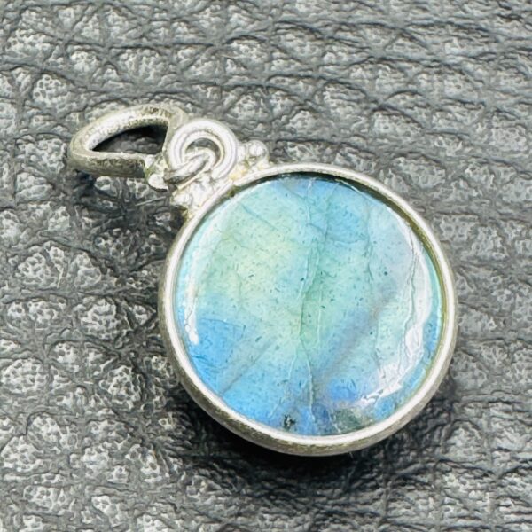Pendentif en Labradorite Verte (réf lve94) – Image 3