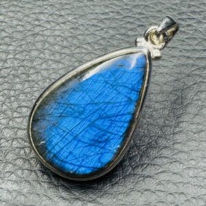 Pendentif en Labradorite Bleue