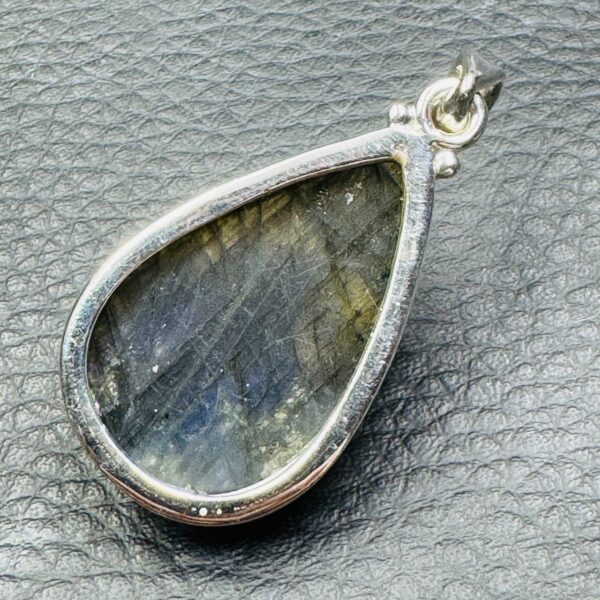 Pendentif en Labradorite Bleu Abyssal (réf lba22) – Image 4
