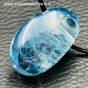 Pendentif cristal de roche aqua-aura « galet » (réf aa3)