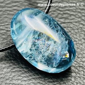 Pendentif cristal de roche aqua-aura « galet » (réf aa3)