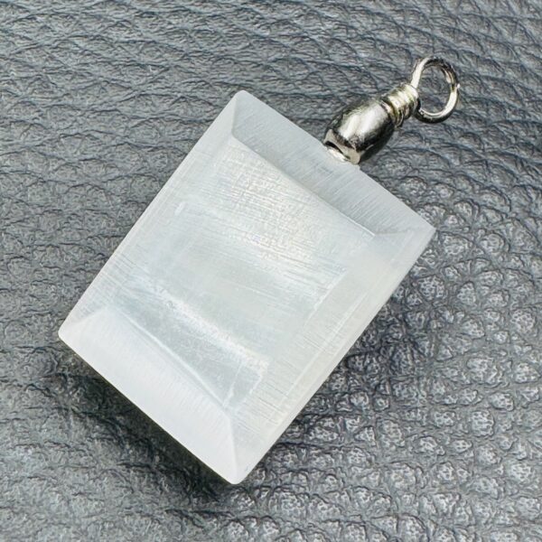 Pendentif en Sélénite