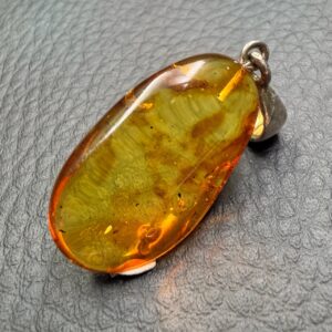 Pendentif en Ambre