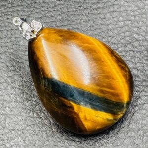 Pendentif Oeil de Faucon