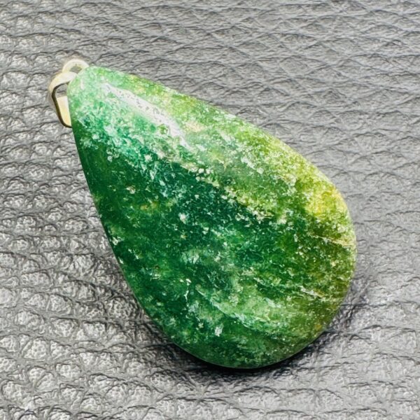 Pendentif en aventurine verte du Brésil (réf av8) – Image 2
