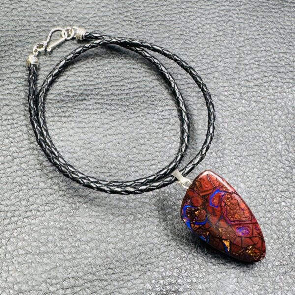 Pendentif en Opale Boulder d’Australie de 62,5 carats (réf po12) – Image 4