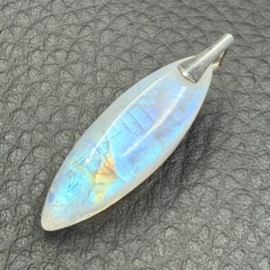 Pendentif en Péristérite